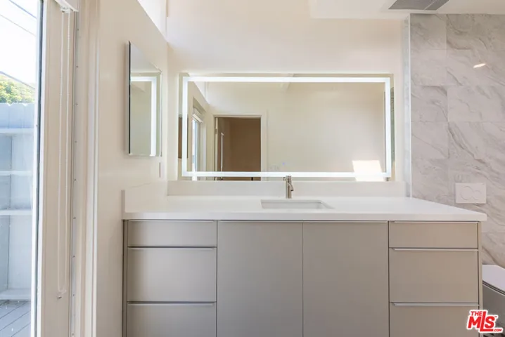 7273 Birdview Avenue, Malibu, California 90265