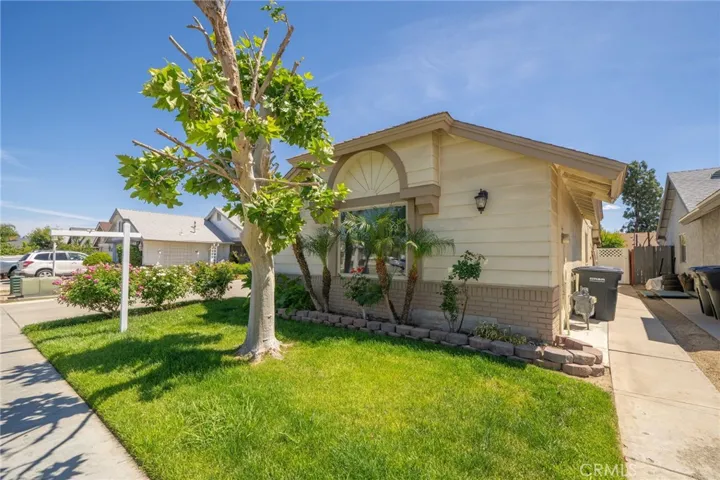 135 Bold Venture, Perris, California 92571
