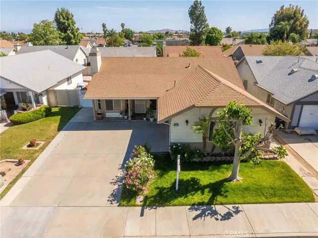 135 Bold Venture, Perris, California 92571