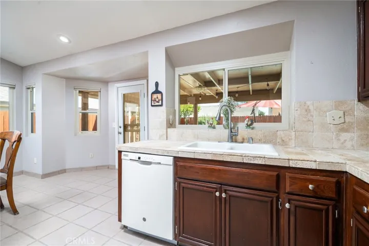 135 Bold Venture, Perris, California 92571