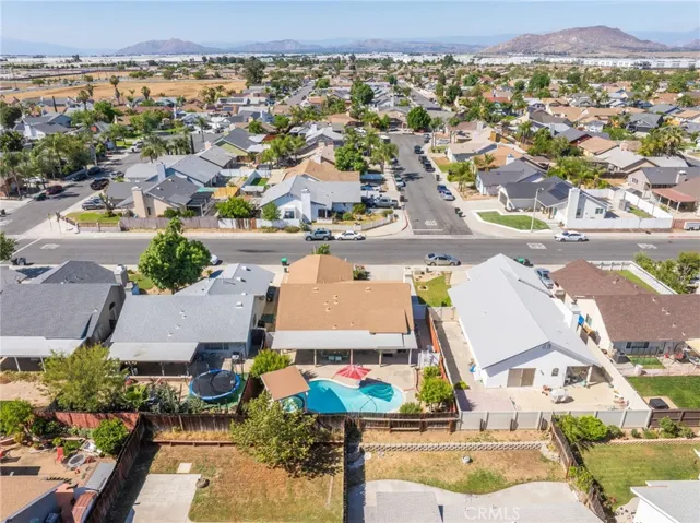 135 Bold Venture, Perris, California 92571