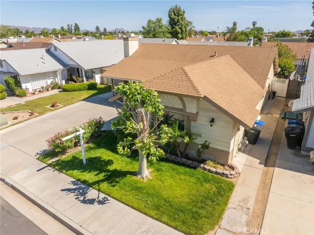 135 Bold Venture, Perris, California 92571