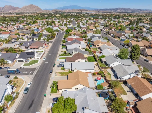 135 Bold Venture, Perris, California 92571