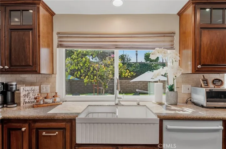 Double Farmhouse Sink