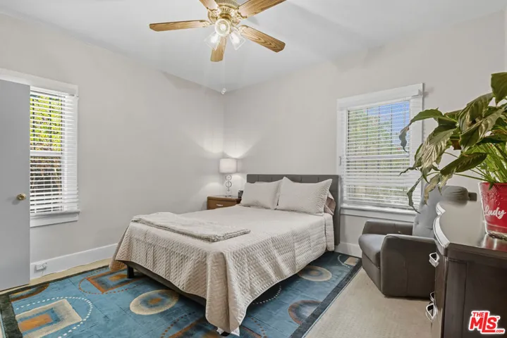2114 W 28th Street, Los Angeles, California 90018