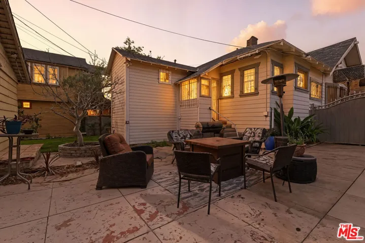 2114 W 28th Street, Los Angeles, California 90018