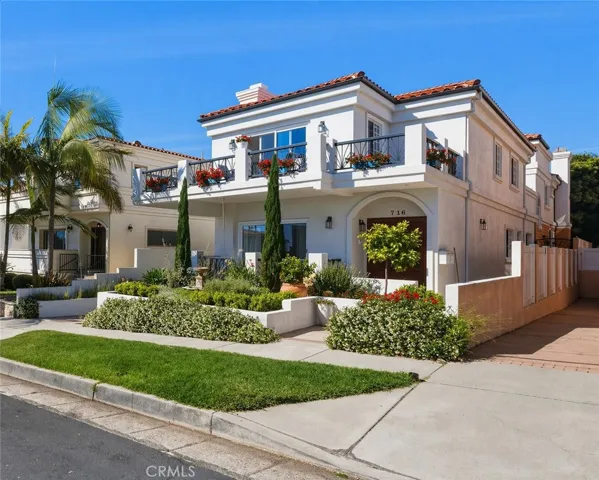 716 N Lucia Avenue B, Redondo Beach, California 90277