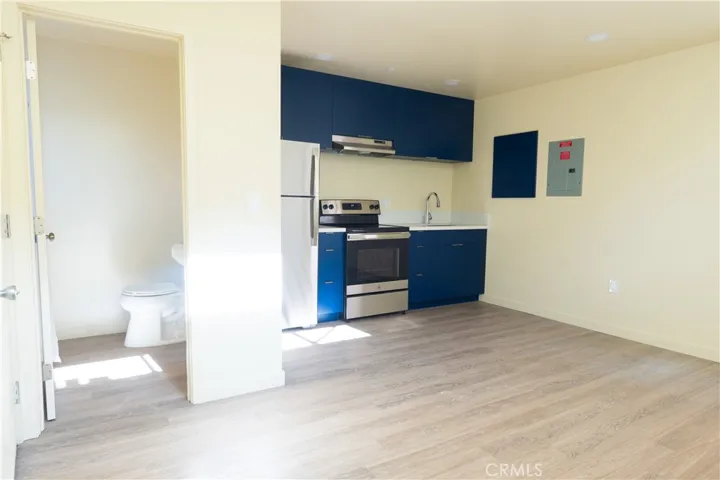 1881 Unit 102