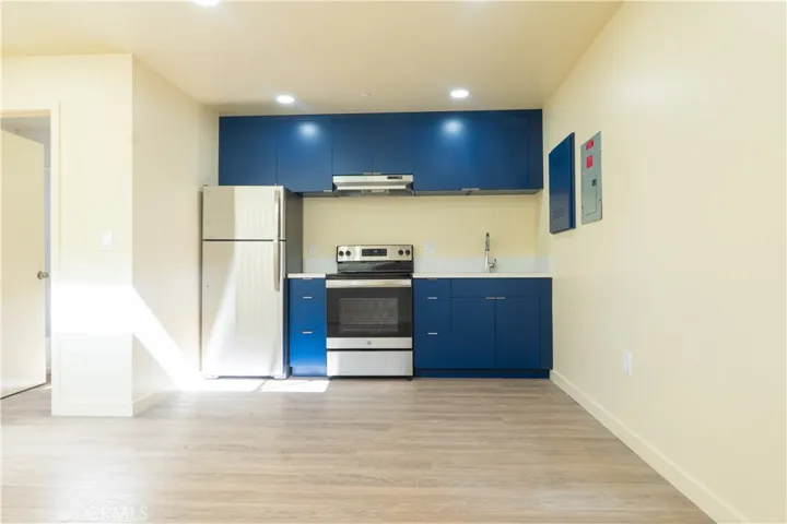 1881 Unit 103