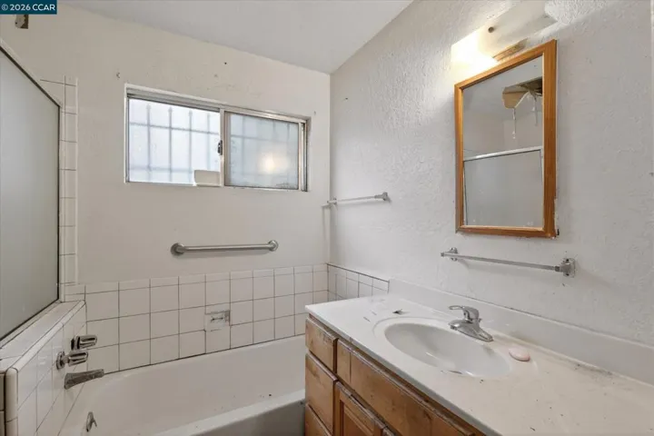 4810 Fairfax, Oakland, California 94601