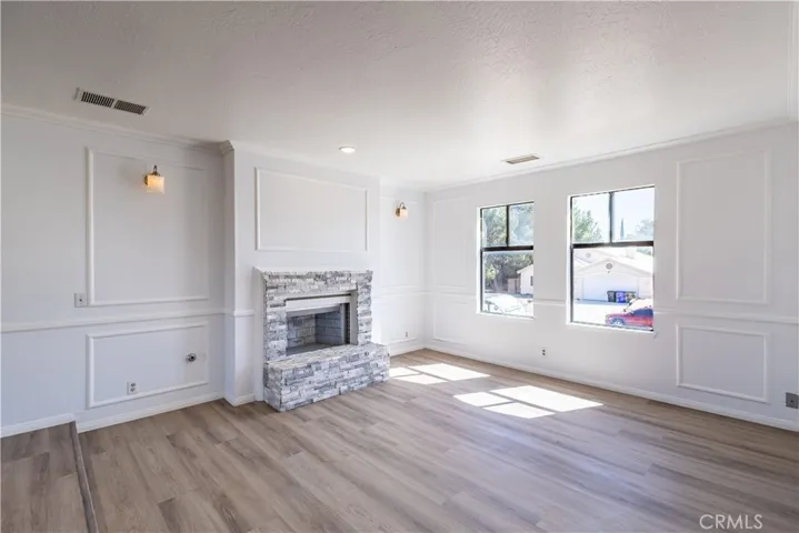 15682 Kingswood, Victorville, California 92395