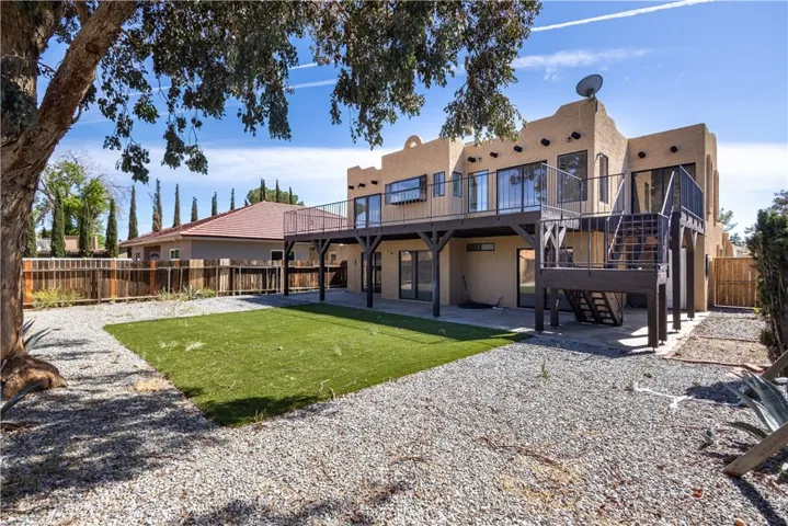 15682 Kingswood, Victorville, California 92395