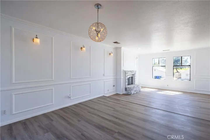15682 Kingswood, Victorville, California 92395