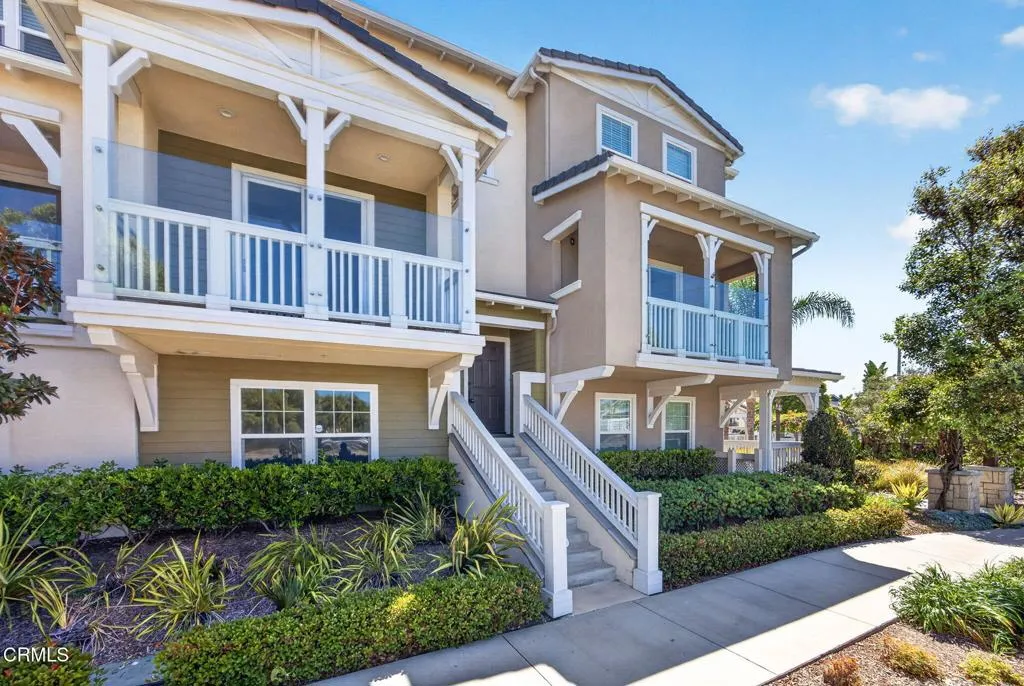 5-web-or-mls-Upmarket Media-1952Vic016