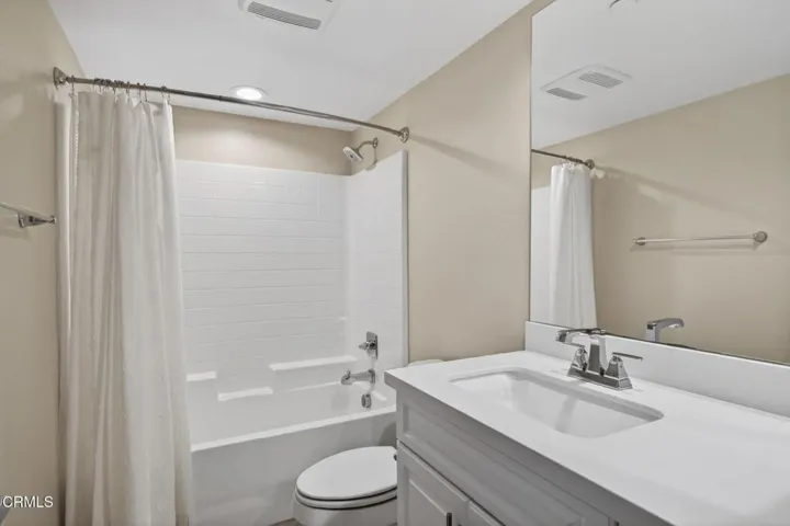 9-web-or-mls-Upmarket Media-1952Vic027