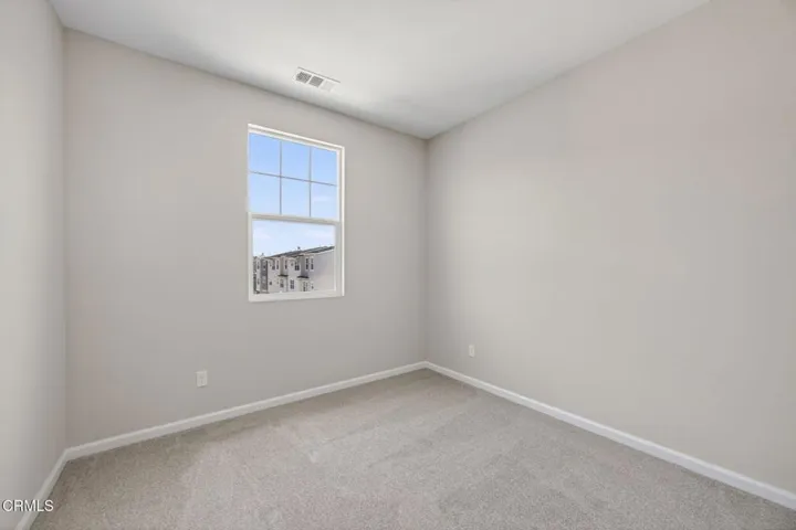 35-web-or-mls-Upmarket Media-1952Vic113
