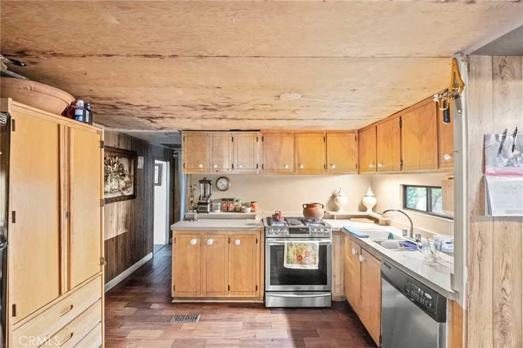 42185 Oak Canyon, Hemet - Kitchen