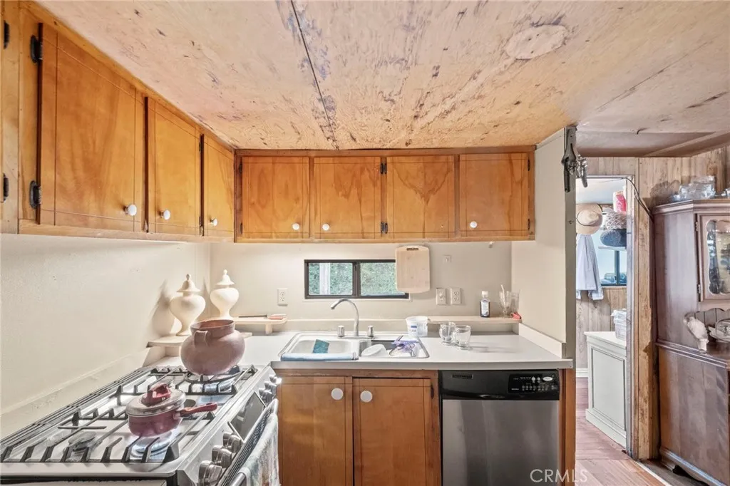 42185 Oak Canyon, Hemet - Kitchen