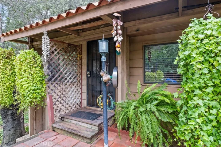 42185 Oak Canyon, Hemet - Front entry