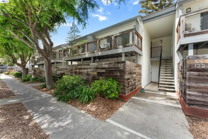 4081 Clayton Rd 221, Concord, California 94521