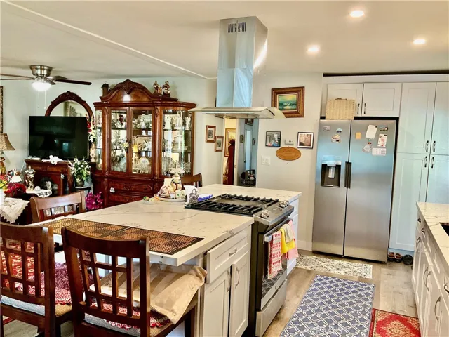 Breakfast bar