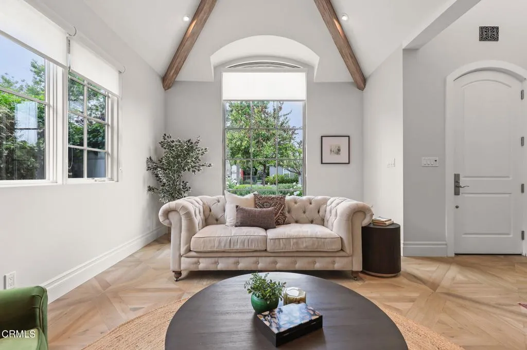7-web-or-mls-314 S Orchard Dr_MEDIA360VR