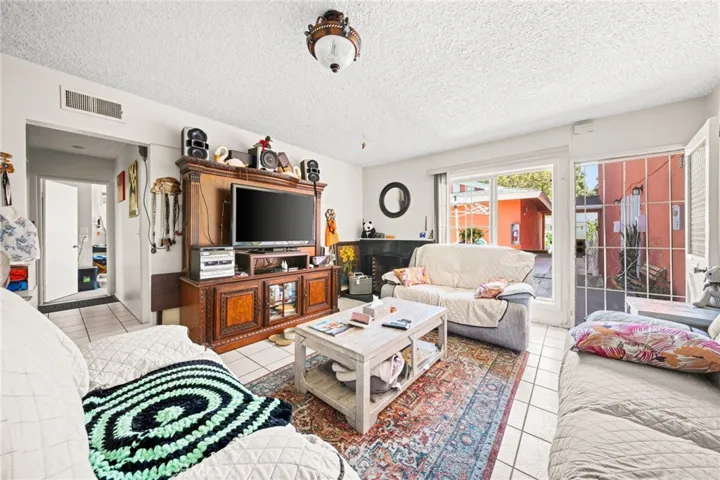 812 N Mallard, Orange, California 92867