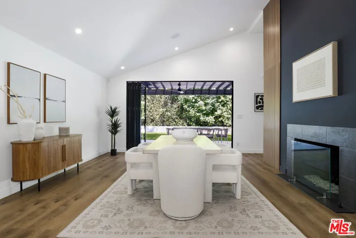 5900 Nita Avenue, Woodland Hills, California 91367