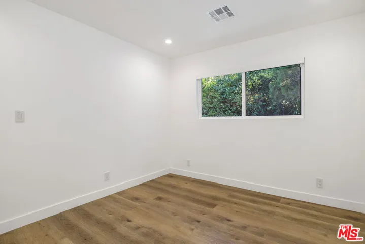 5900 Nita Avenue, Woodland Hills, California 91367
