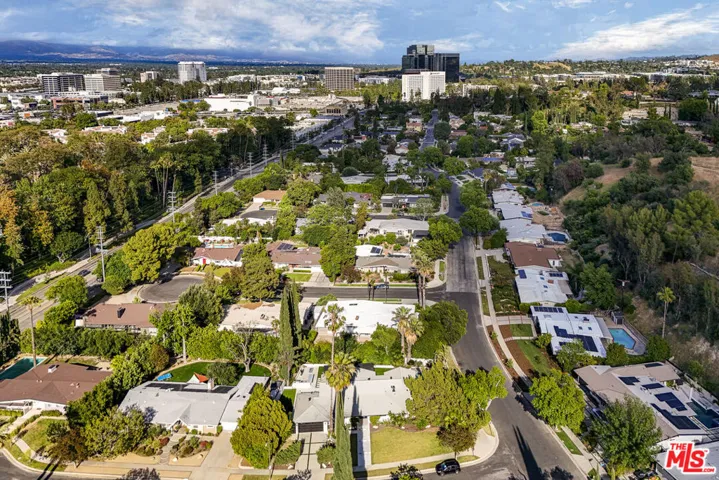 5900 Nita Avenue, Woodland Hills, California 91367