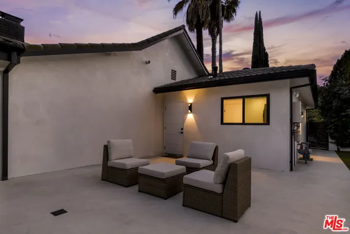 5900 Nita Avenue, Woodland Hills, California 91367