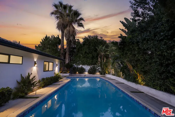 5900 Nita Avenue, Woodland Hills, California 91367