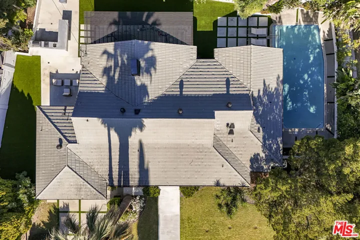5900 Nita Avenue, Woodland Hills, California 91367