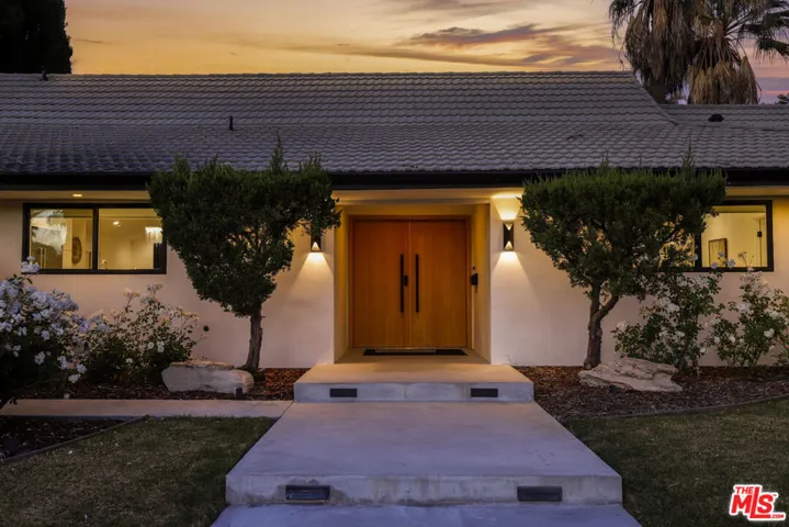 5900 Nita Avenue, Woodland Hills, California 91367