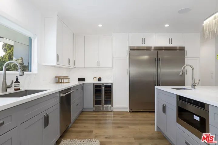 5900 Nita Avenue, Woodland Hills, California 91367