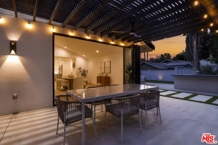 5900 Nita Avenue, Woodland Hills, California 91367