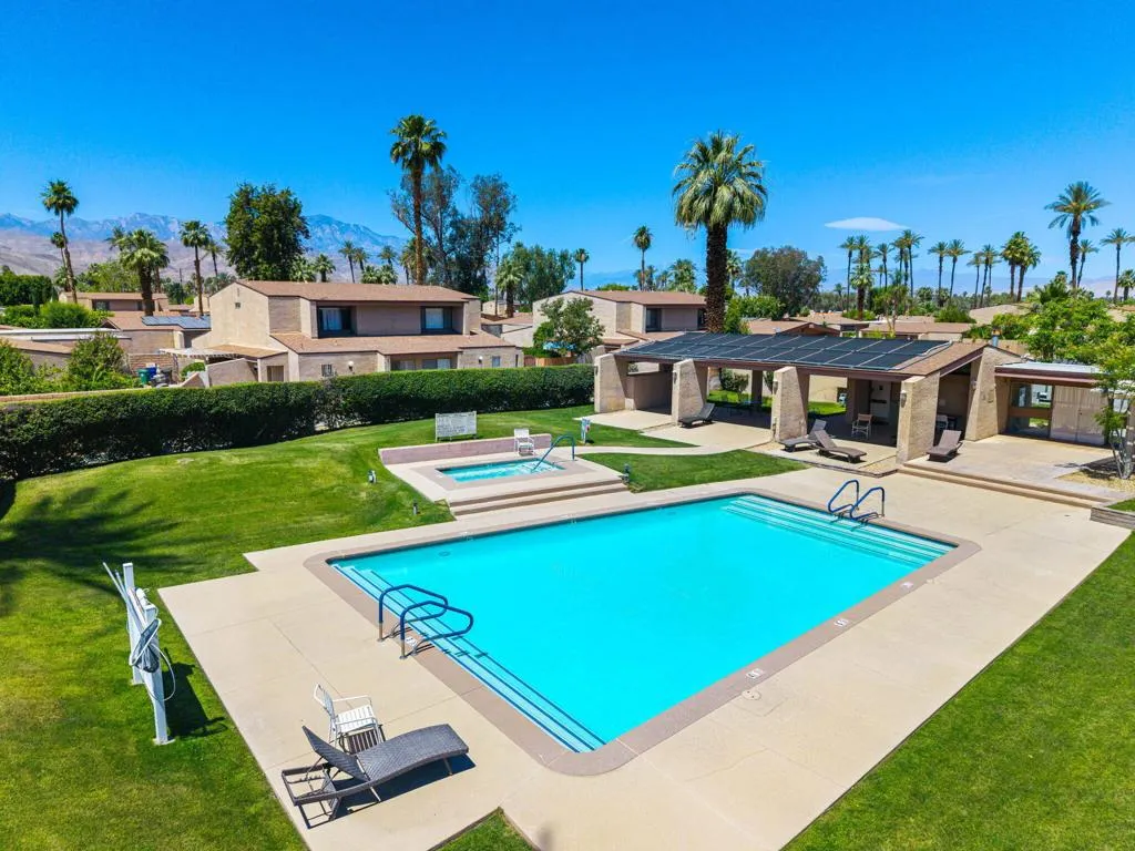 6-web-or-mls-DFCatalina_OPMG_0426_006