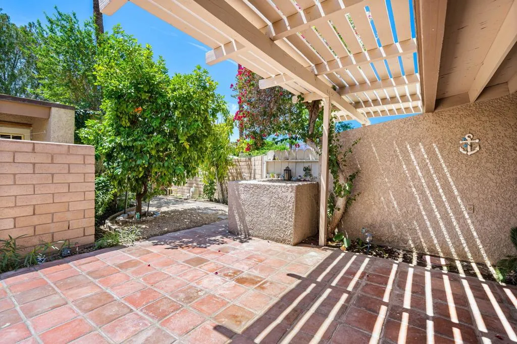16-web-or-mls-DFCatalina_OPMG_0426_016