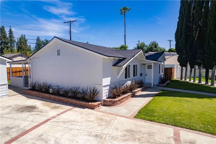 7630 Minstrel, Canoga Park, California 91304