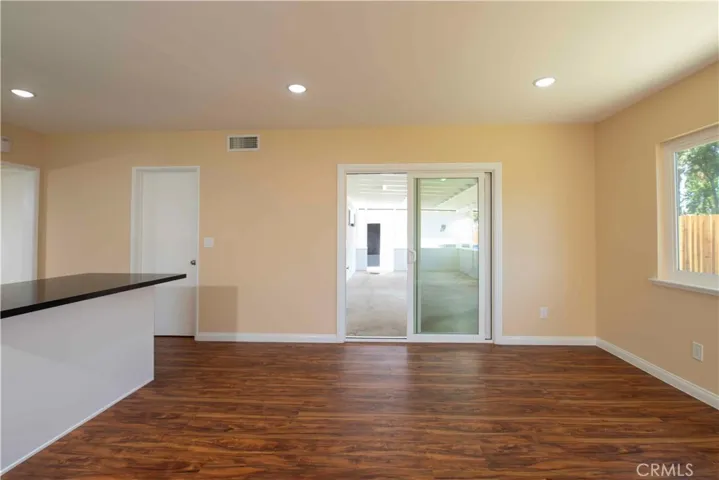 7630 Minstrel, Canoga Park, California 91304