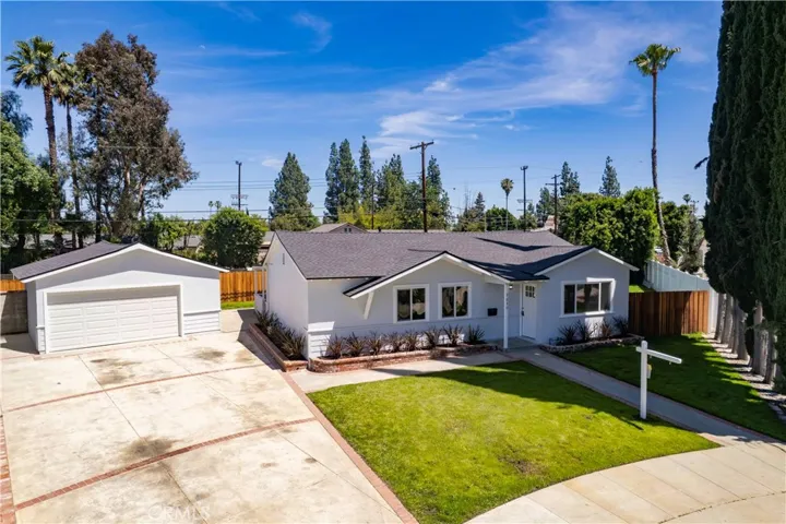 7630 Minstrel, Canoga Park, California 91304