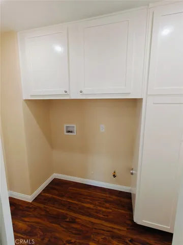 7630 Minstrel, Canoga Park, California 91304