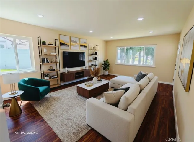 7630 Minstrel, Canoga Park, California 91304