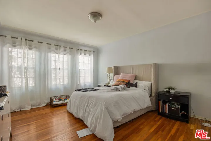 6122 W 6th Street, Los Angeles, California 90048