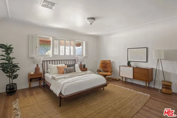 6122 W 6th Street, Los Angeles, California 90048