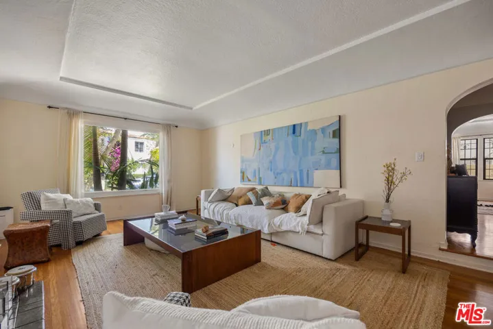 6122 W 6th Street, Los Angeles, California 90048