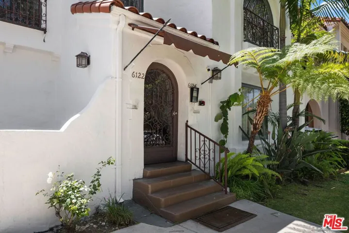 6122 W 6th Street, Los Angeles, California 90048