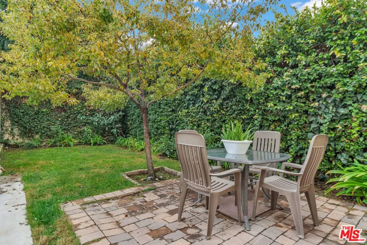 6122 W 6th Street, Los Angeles, California 90048
