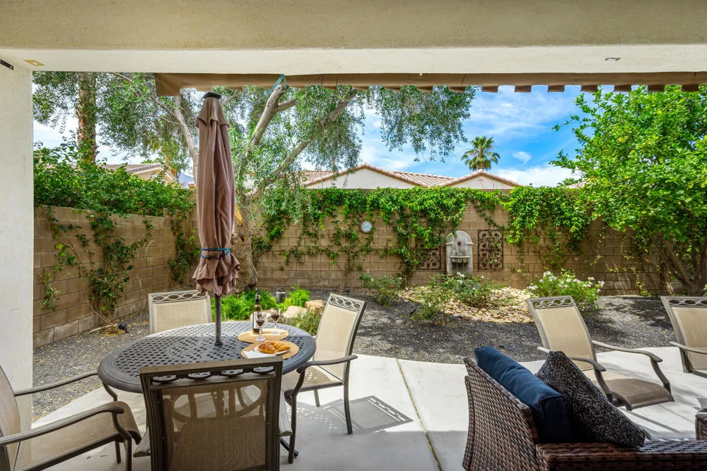 60477 Desert Shadows Dr.