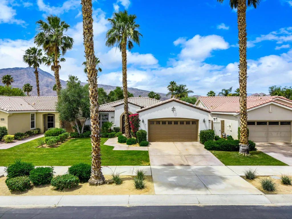 60477 Desert Shadows Dr.